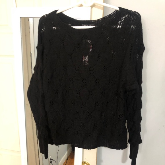 Sweaters - Knitted sweater